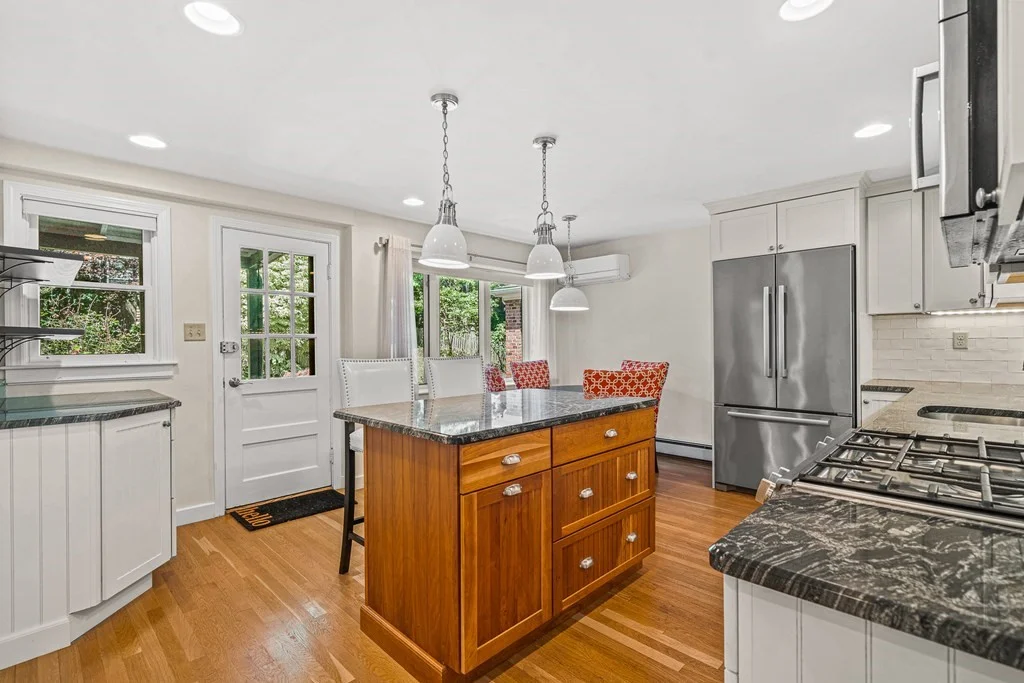 2 bed, 2 bath apartment for rent at 15 Kent Sq Unit 15, Brookline Village — photo 7 of 19