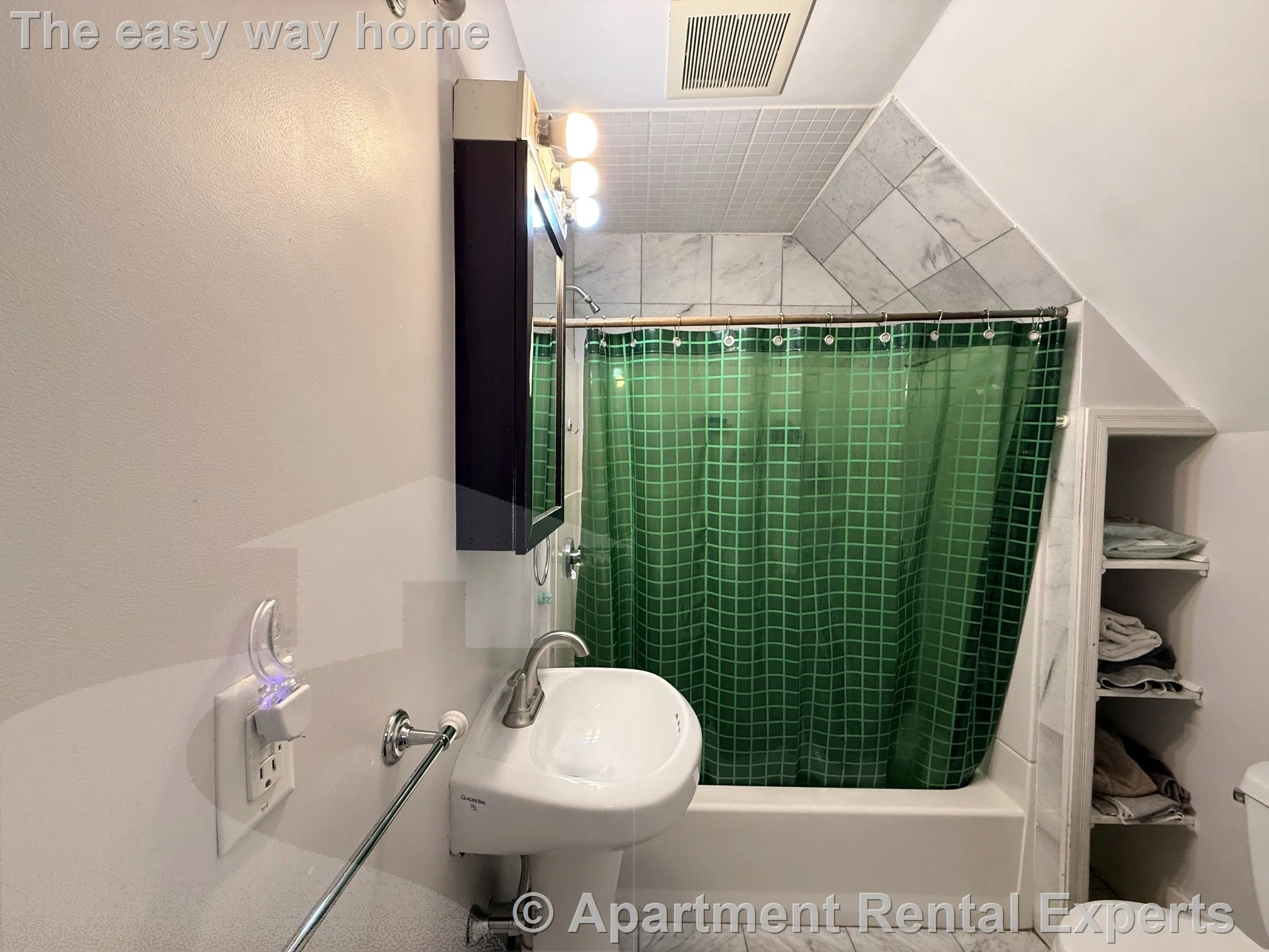 1 bed, 1 bath apartment for rent at 15 Knapp St Unit 3, Union Square — photo 9 of 9