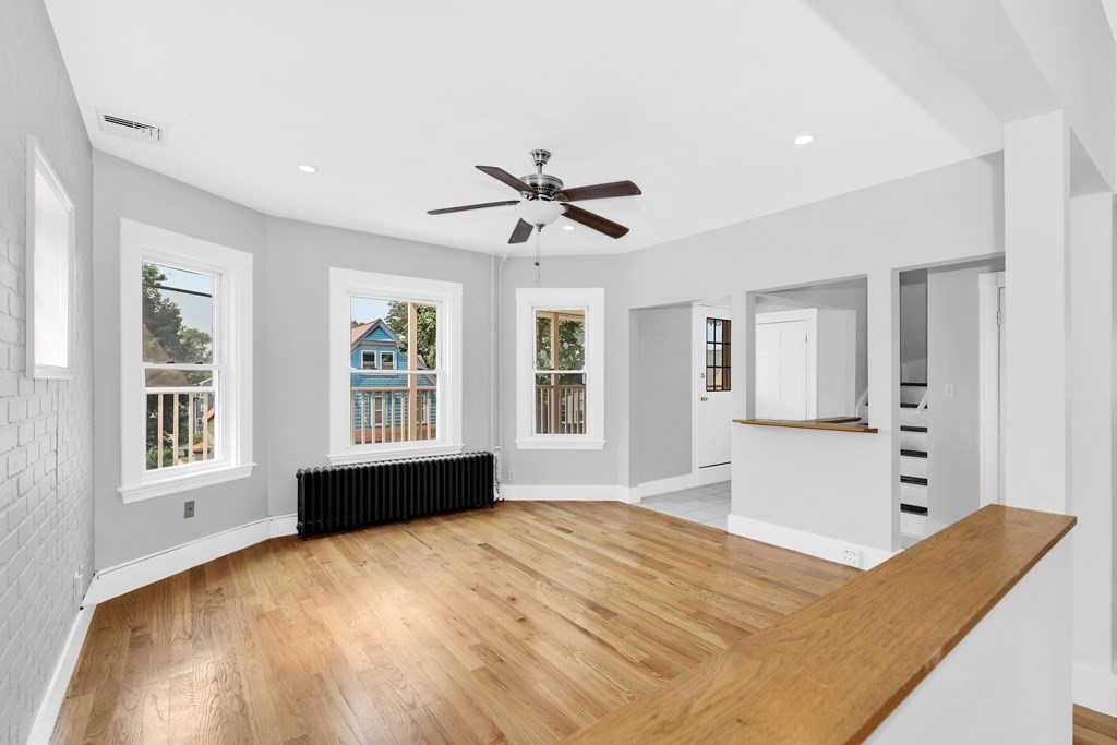 2 bed, 1 bath apartment for rent at 15 Knoll Unit 2, Roslindale — photo 5 of 23