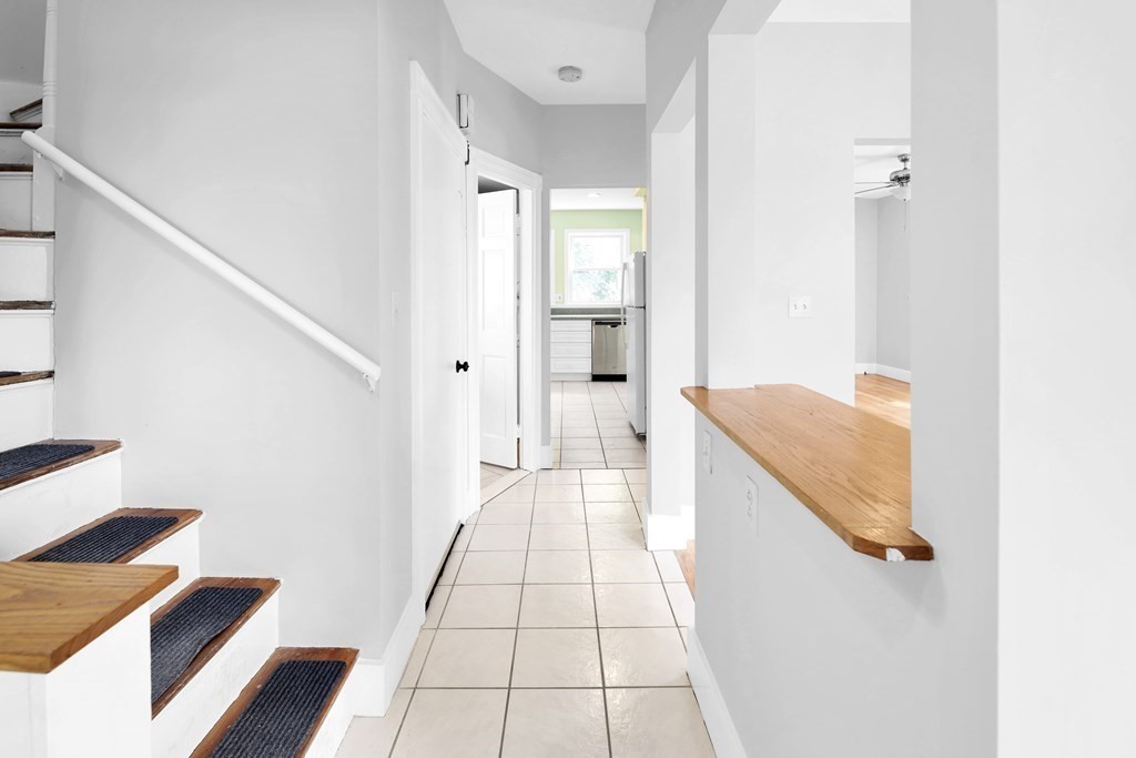 2 bed, 1 bath apartment for rent at 15 Knoll Unit 2, Roslindale — photo 11 of 23