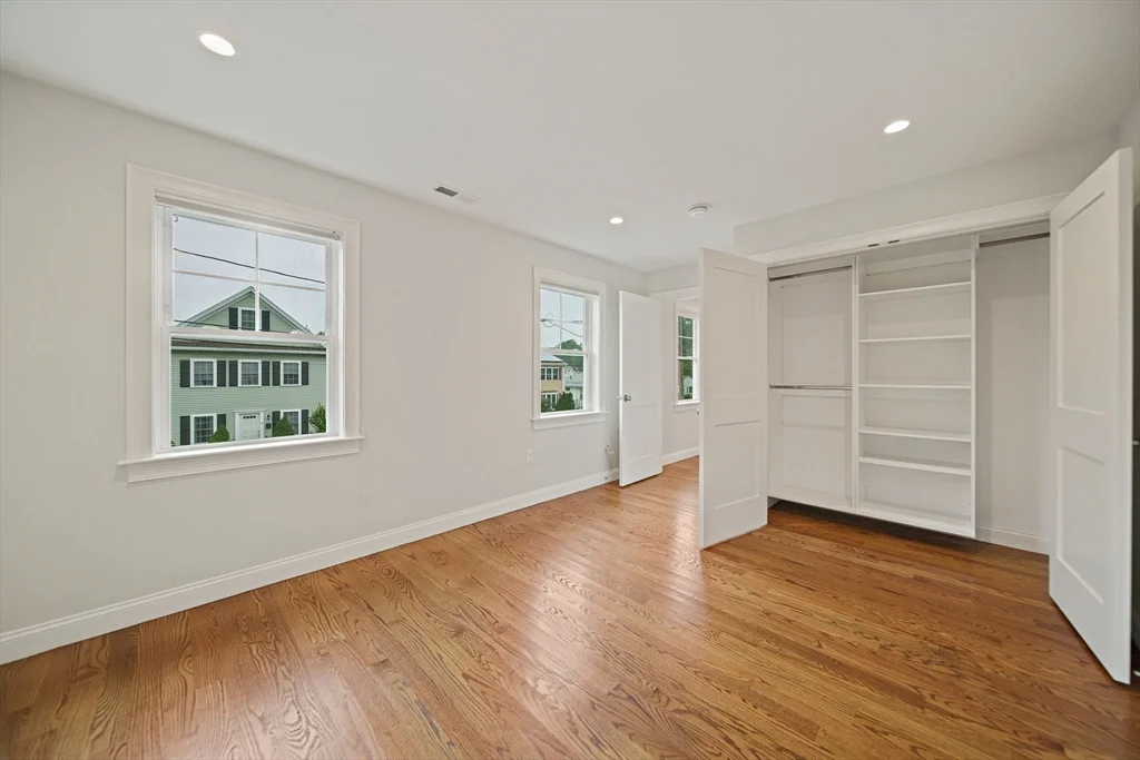 3 bed, 2 bath apartment for rent at 15 Lakeview Ave, Waltham — photo 25 of 34