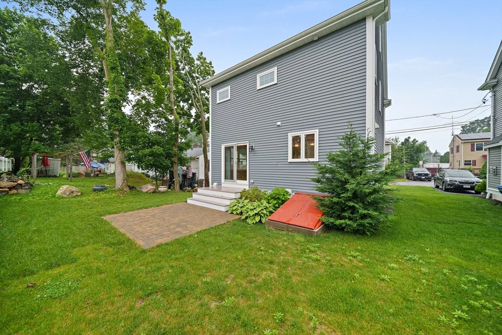 3 bed, 2 bath apartment for rent at 15 Lakeview Ave, Waltham — photo 34 of 34