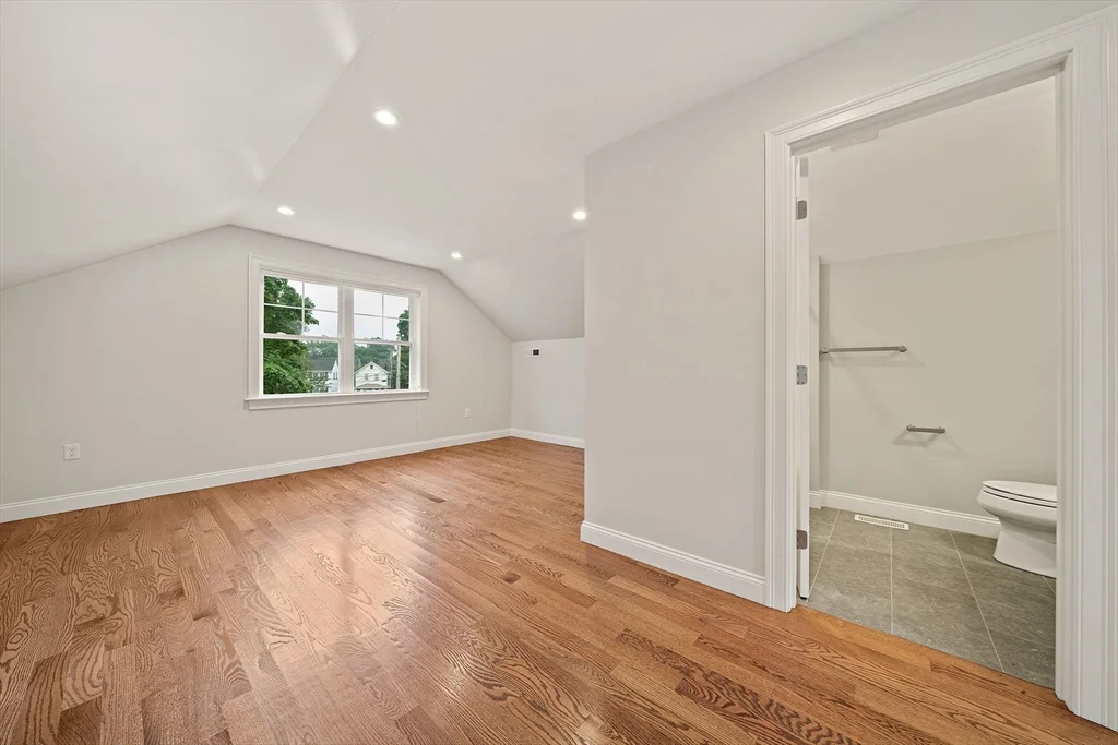 3 bed, 2 bath apartment for rent at 15 Lakeview Ave, Waltham — photo 28 of 34
