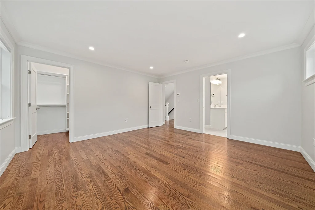 3 bed, 2 bath apartment for rent at 15 Lakeview Ave, Waltham — photo 18 of 34