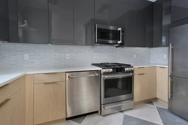 2 bed, 1 bath apartment for rent at 15 Lanark Rd Unit G, Brighton — photo 6 of 30
