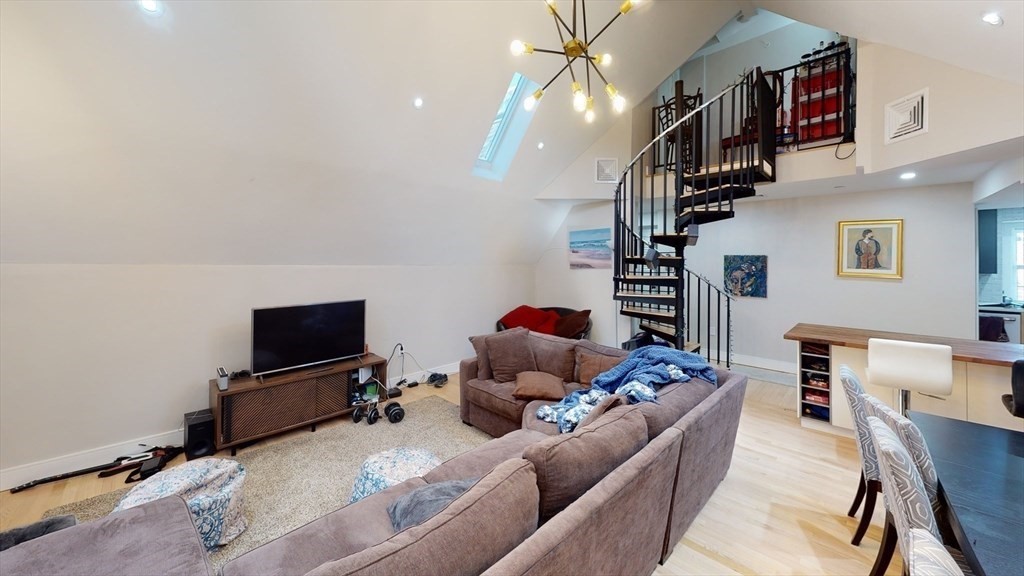 4 bed, 3 bath apartment for rent at 15 Lanark Rd Unit PH, Brighton — photo 1 of 9
