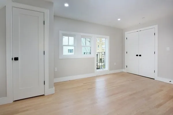 4 bed, 3 bath apartment for rent at 15 Lanark Rd Unit Ph1, Brighton — photo 9 of 13