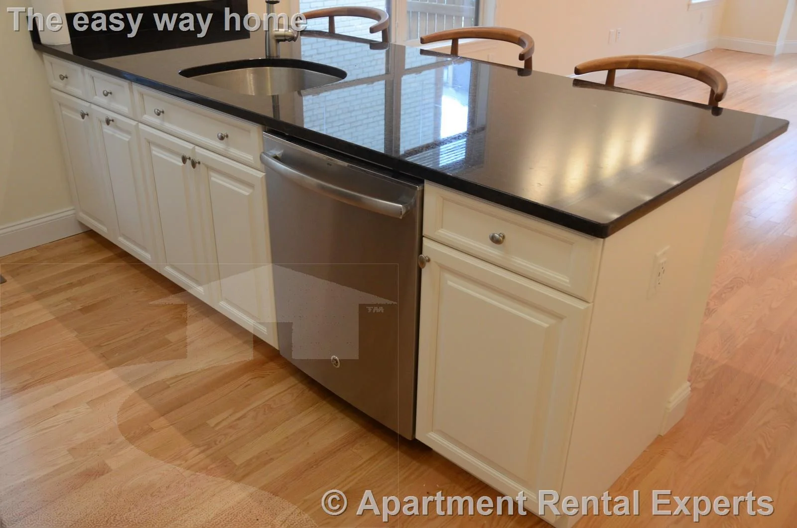 2 bed, 2 bath apartment for rent at 15 Langdon St Unit 1, Harvard Square — photo 2 of 15