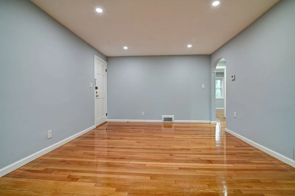 2 bed, 1 bath apartment for rent at 15 Langley Circle Unit 2, Quincy — photo 16 of 26