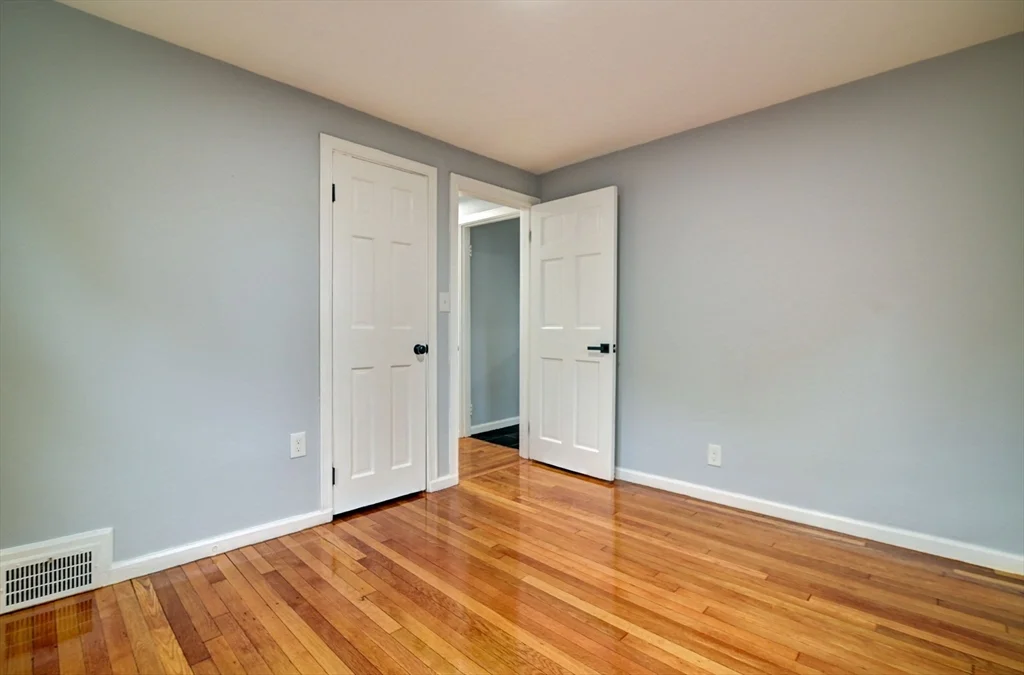 2 bed, 1 bath apartment for rent at 15 Langley Circle Unit 2, Quincy — photo 6 of 26