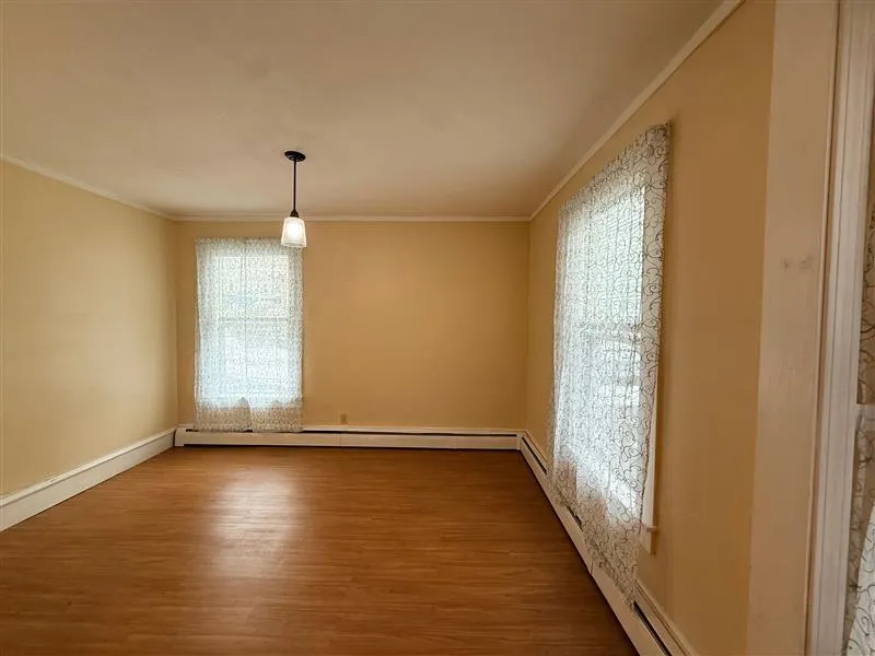 2 bed, 1 bath apartment for rent at 15 Laurel St Unit 1, Ward Two — photo 10 of 12
