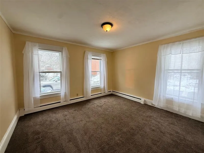 2 bed, 1 bath apartment for rent at 15 Laurel St Unit 1, Ward Two — photo 7 of 12