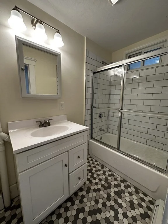3 bed, 1 bath apartment for rent at 15 Leach Unit 1, Salem — photo 18 of 20