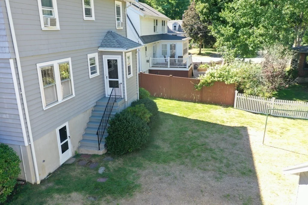 4 bed, 1 bath apartment for rent at 15 Ledyard Unit 15, Wellesley — photo 16 of 19