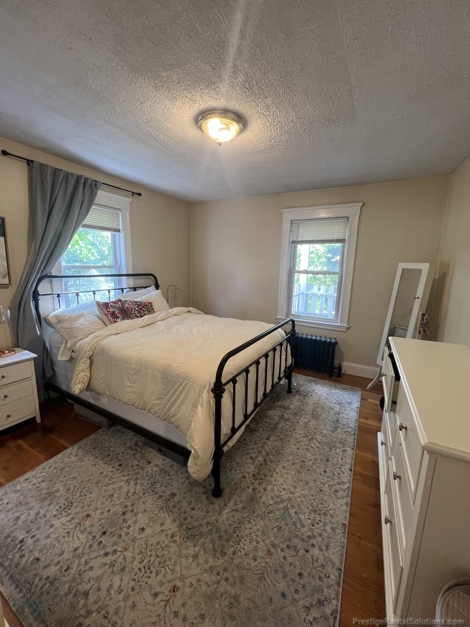 1 bed, 1 bath apartment for rent at 15 Lee St Unit 2L, Jamaica Plain — photo 9 of 14