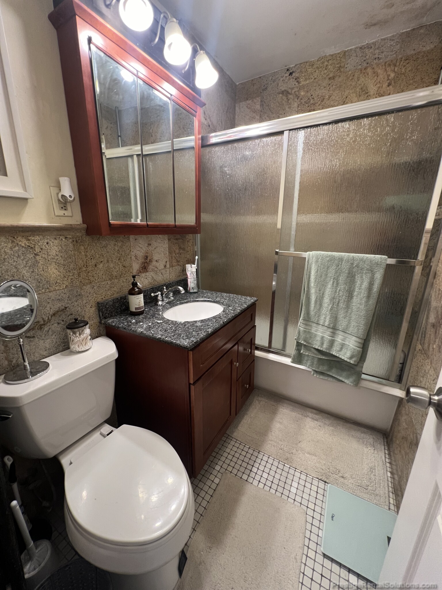 1 bed, 1 bath apartment for rent at 15 Lee St Unit 2L, Jamaica Plain — photo 8 of 14