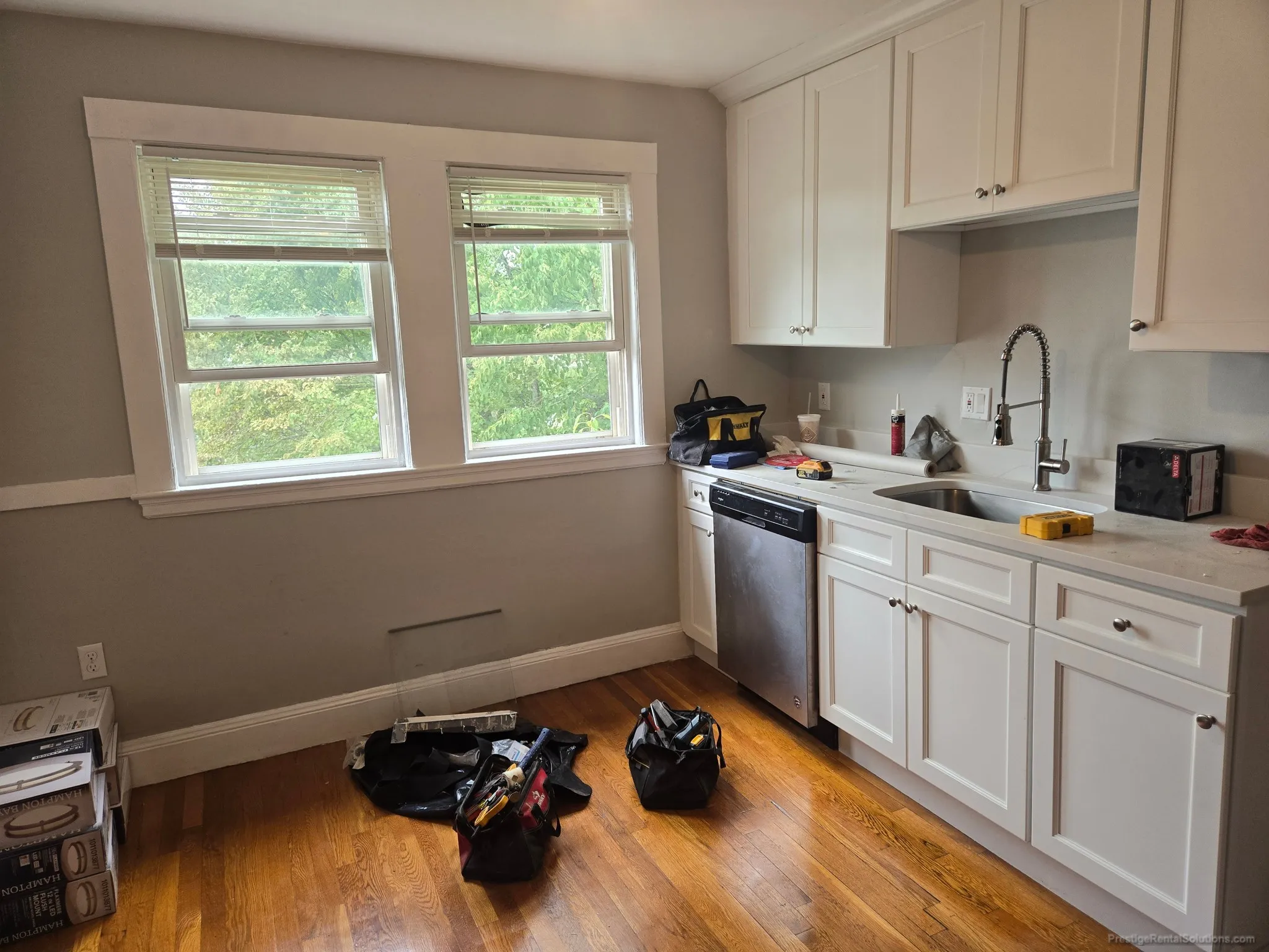 1 bed, 1 bath apartment for rent at 15 Lee St Unit 3L, Jamaica Plain — photo 3 of 17