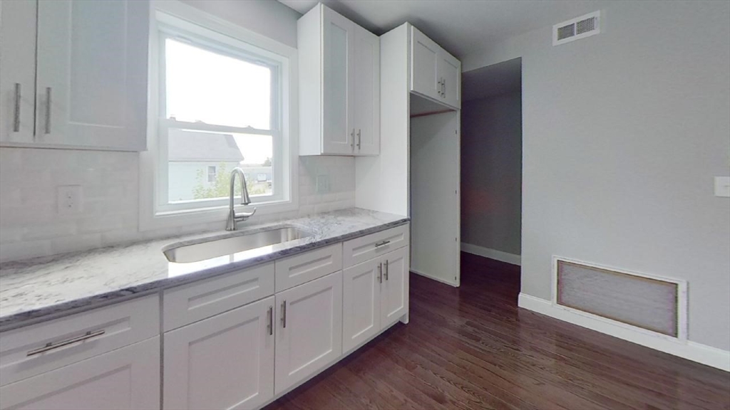 3 bed, 1 bath apartment for rent at 15 Leedsville Unit 2, Dorchester — photo 6 of 11
