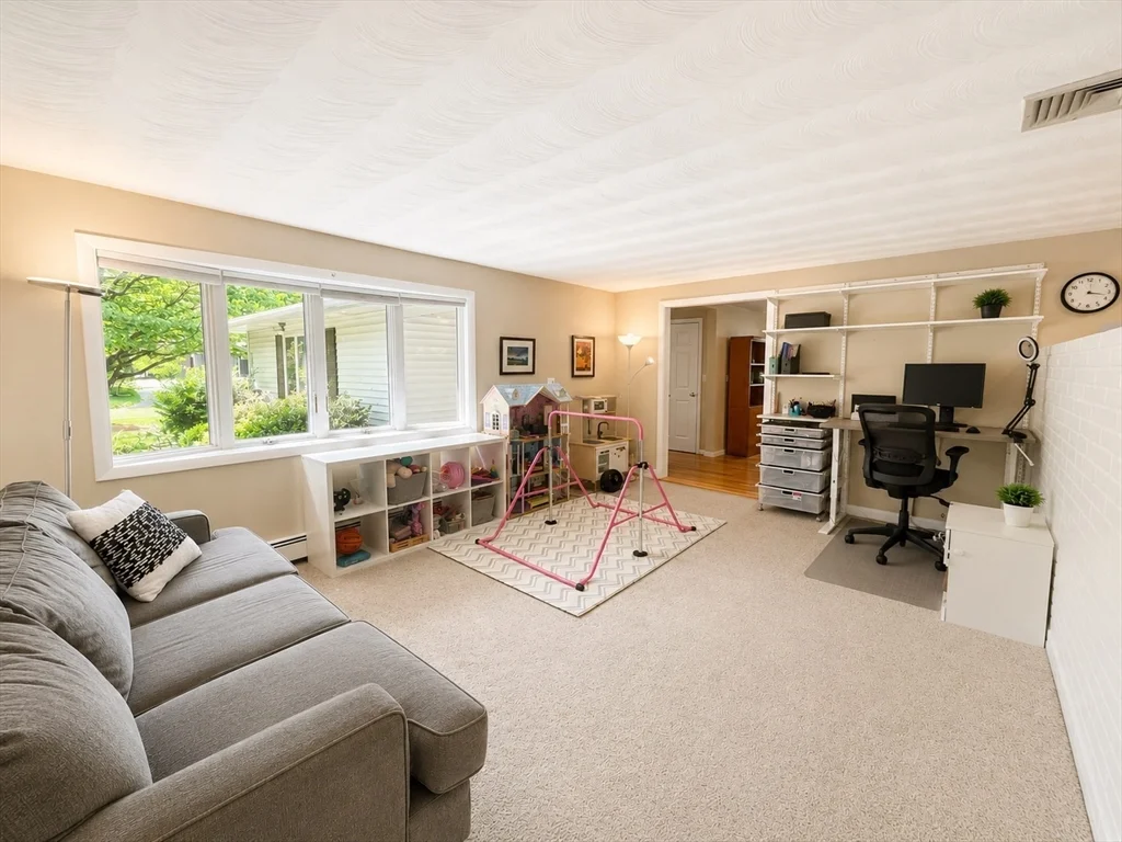 3 bed, 2 bath apartment for rent at 15 Leonard Rd, Framingham — photo 10 of 26