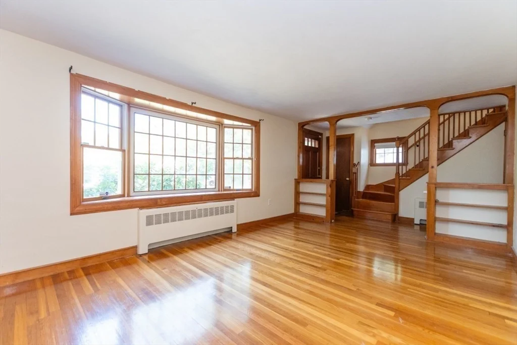 3 bed, 1 bath apartment for rent at 15 Lexington St, Burlington — photo 7 of 40