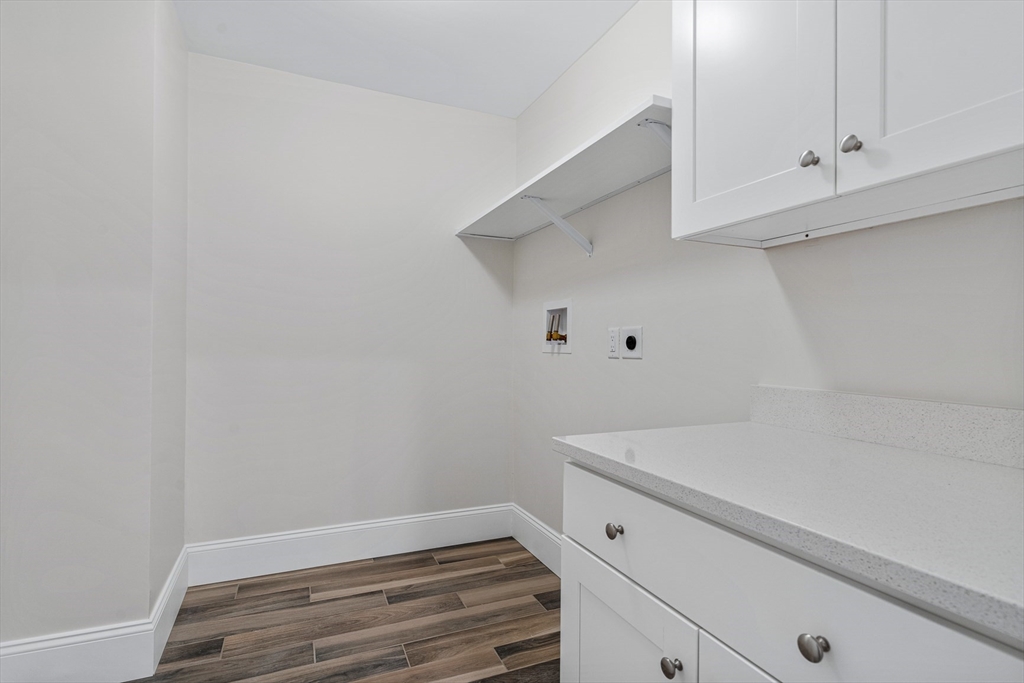 3 bed, 2 bath apartment for rent at 15 Lily Pond Ln Unit 15, Lexington — photo 22 of 31