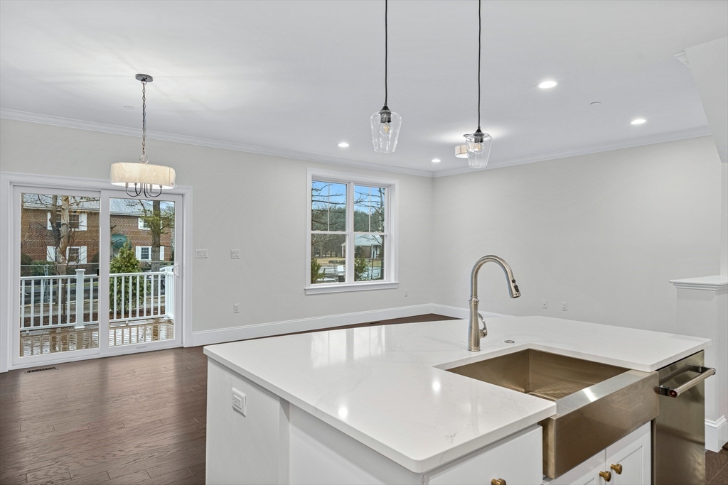 3 bed, 2 bath apartment for rent at 15 Lily Pond Ln Unit 15, Lexington — photo 11 of 31