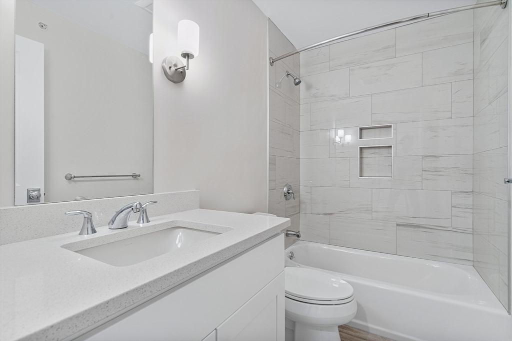 3 bed, 2 bath apartment for rent at 15 Lily Pond Ln Unit 15, Lexington — photo 21 of 31