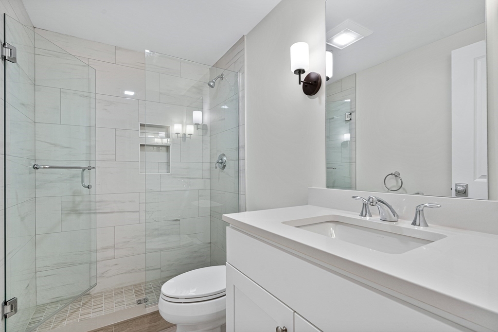3 bed, 2 bath apartment for rent at 15 Lily Pond Ln Unit 15, Lexington — photo 17 of 31