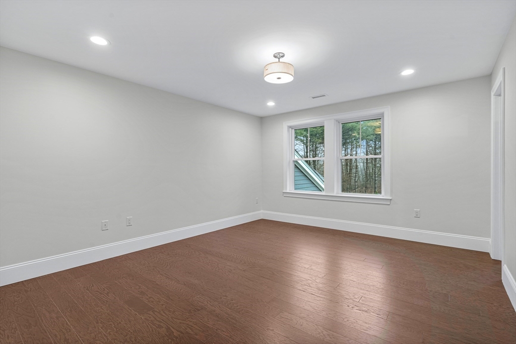 3 bed, 2 bath apartment for rent at 15 Lily Pond Ln Unit 15, Lexington — photo 24 of 31