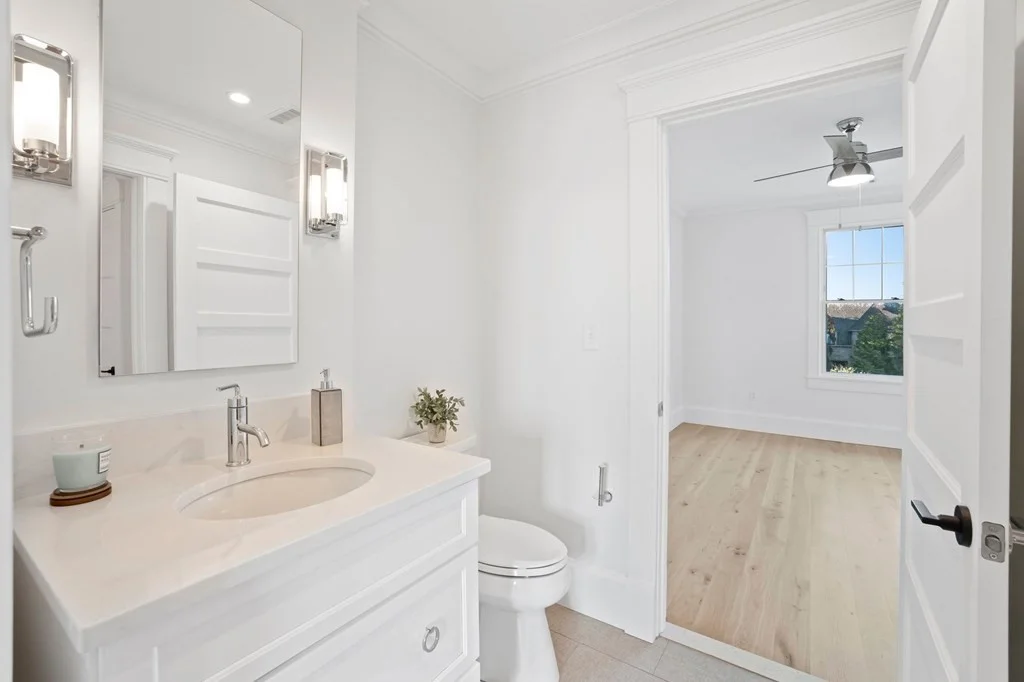 4 bed, 3 bath apartment for rent at 15 Lincoln House Ave Unit 15, Swampscott — photo 26 of 40