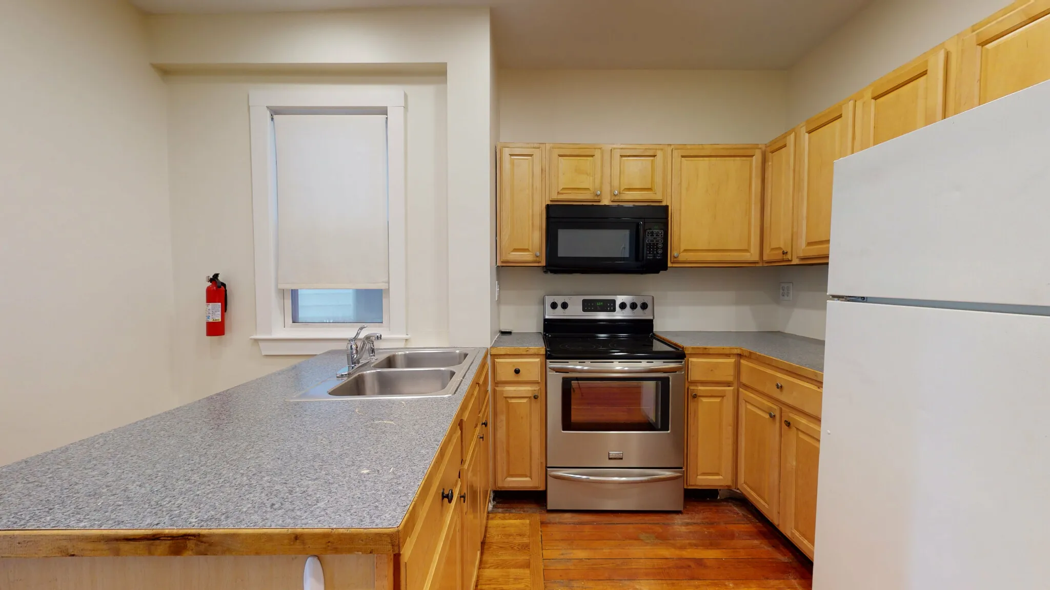 4 bed, 2 bath apartment for rent at 15 Linden St Unit 2, Allston — photo 7 of 22