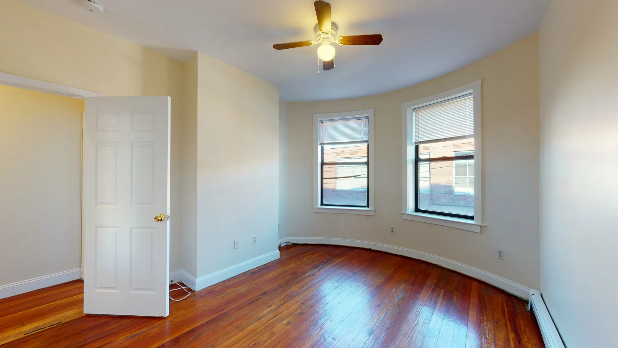 4 bed, 2 bath apartment for rent at 15 Linden St Unit 2, Allston — photo 5 of 22