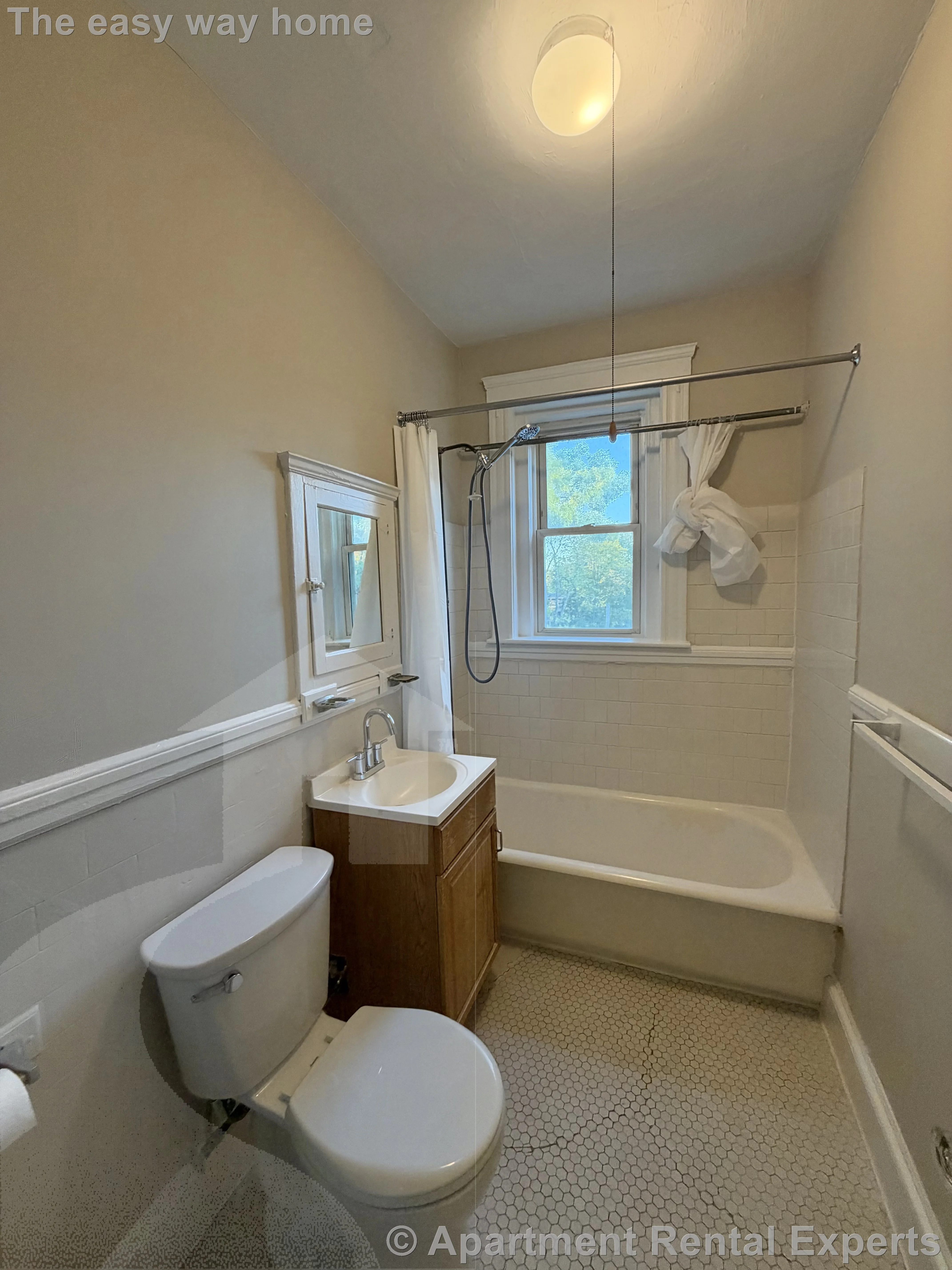Studio bed, 1 bath apartment for rent at 15 Linnaean St Unit 15, Porter Square — photo 5 of 10