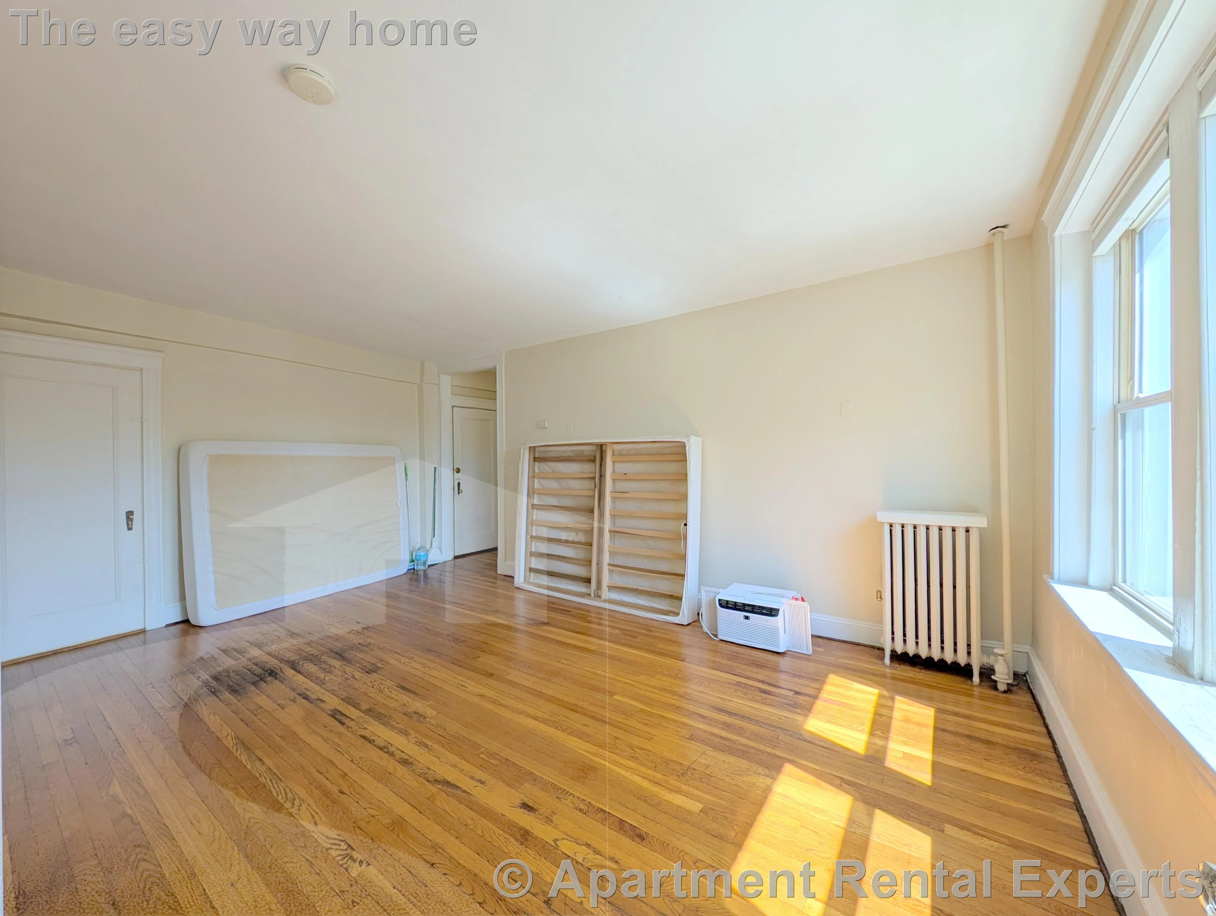 Studio bed, 1 bath apartment for rent at 15 Linnaean St Unit 15, Porter Square — photo 6 of 8
