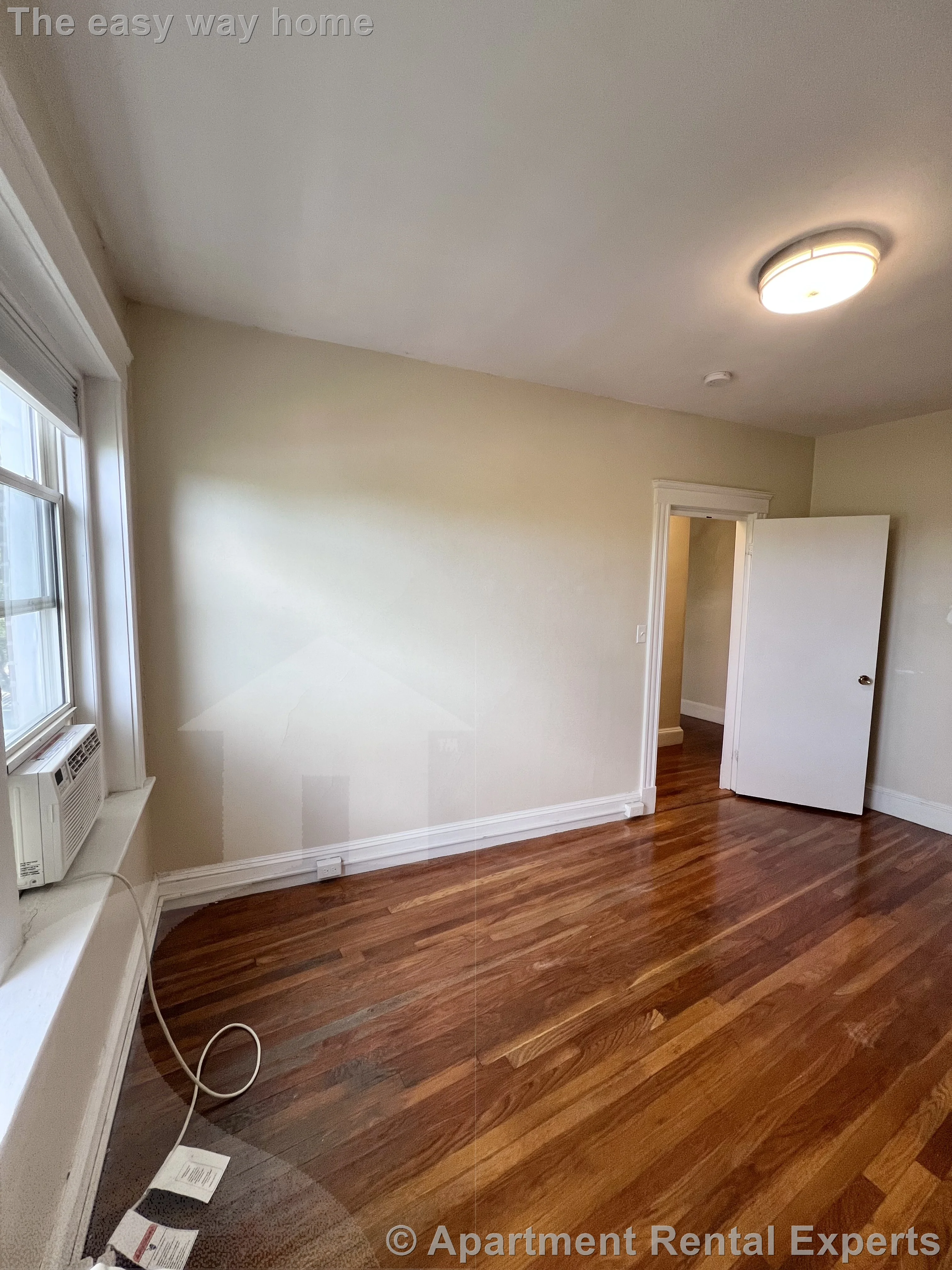 1 bed, 1 bath apartment for rent at 15 Linnaean St Unit 18, Neighborhood Nine — photo 3 of 12