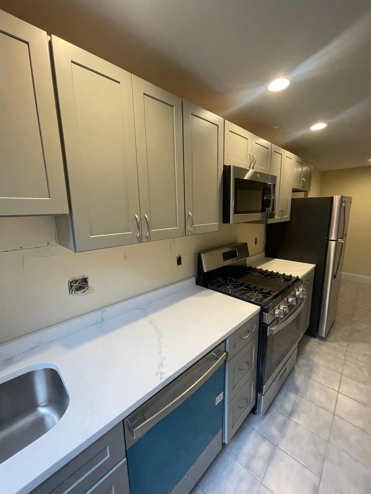 1 bed, 1 bath apartment for rent at 15 Linnaean St Unit 8, Harvard Square