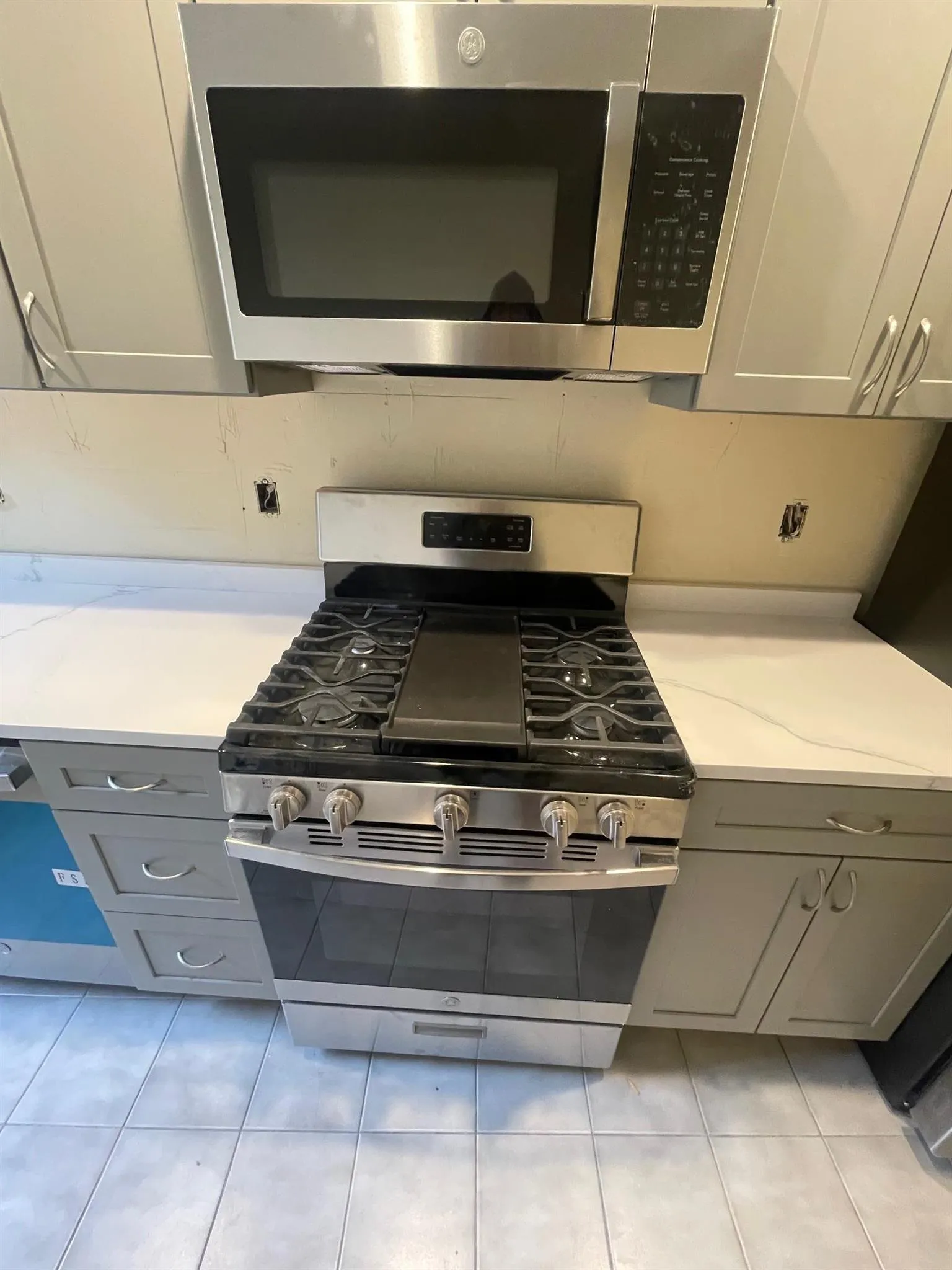 1 bed, 1 bath apartment for rent at 15 Linnaean St Unit 8, Harvard Square — photo 3 of 14