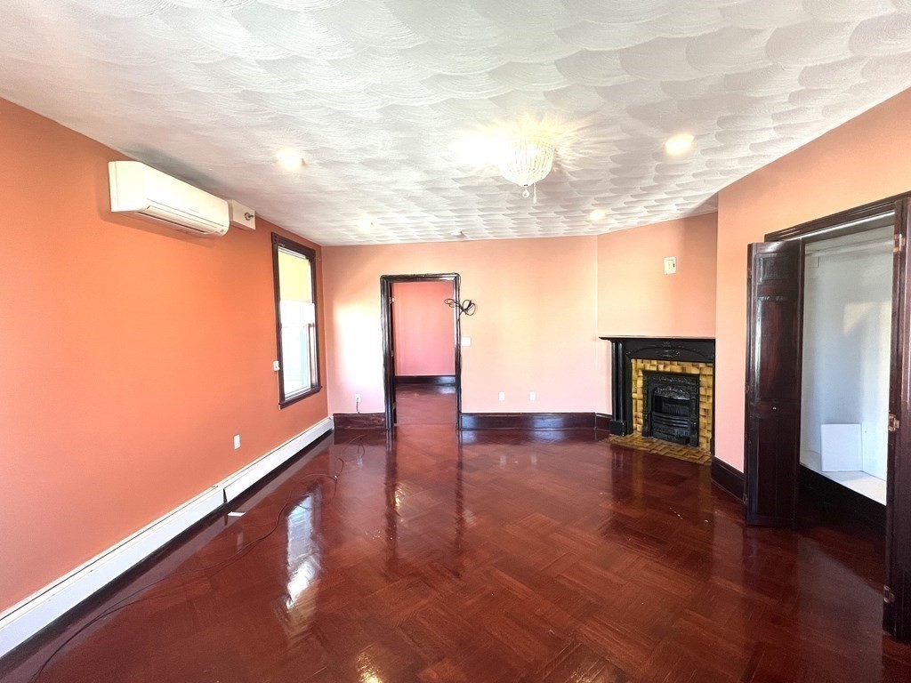 2 bed, 1 bath apartment for rent at 15 Locust St Unit 2, Everett — photo 1 of 11