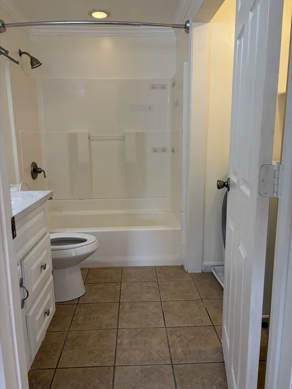 2 bed, 1 bath apartment for rent at 15 Longworth Ave Unit 223, Brockton — photo 6 of 9
