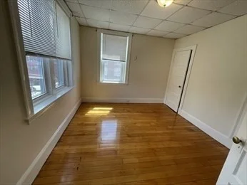 2 bed, 1 bath apartment for rent at 15 Lynde St Unit 17, Salem — photo 7 of 8