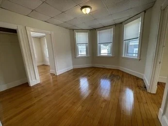 2 bed, 1 bath apartment for rent at 15 Lynde St Unit 17, Salem — photo 2 of 8