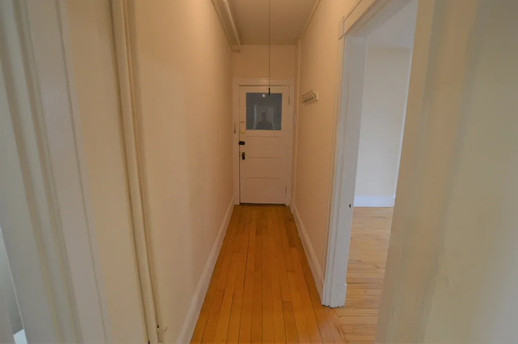 1 bed, 1 bath apartment for rent at 15 Lynde St Unit 22, Salem — photo 5 of 7