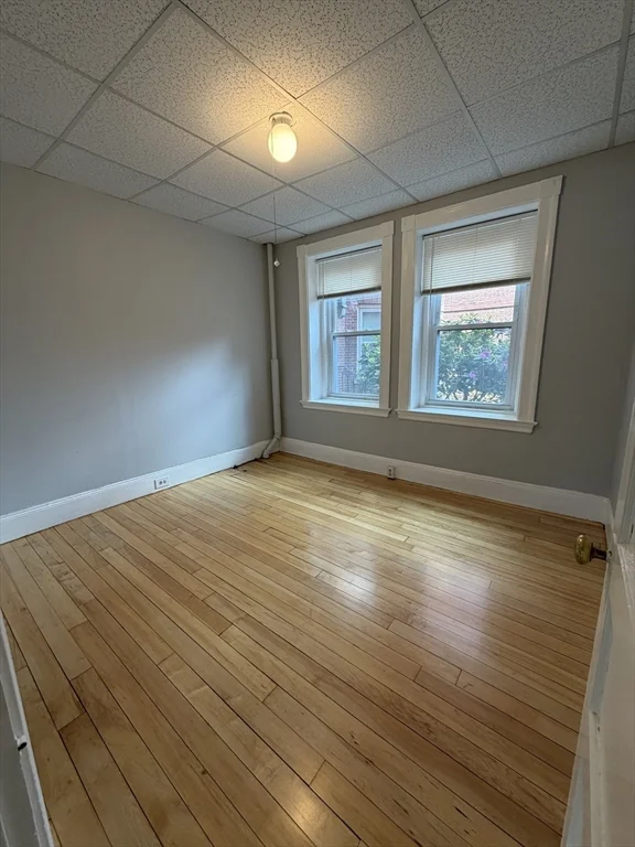 2 bed, 1 bath apartment for rent at 15 Lynde St Unit 5, Glenwood — photo 7 of 8