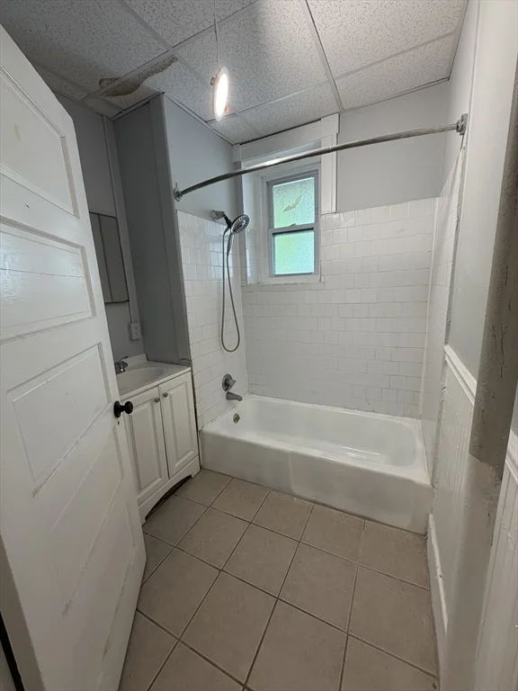 2 bed, 1 bath apartment for rent at 15 Lynde St Unit 5, Glenwood — photo 5 of 8