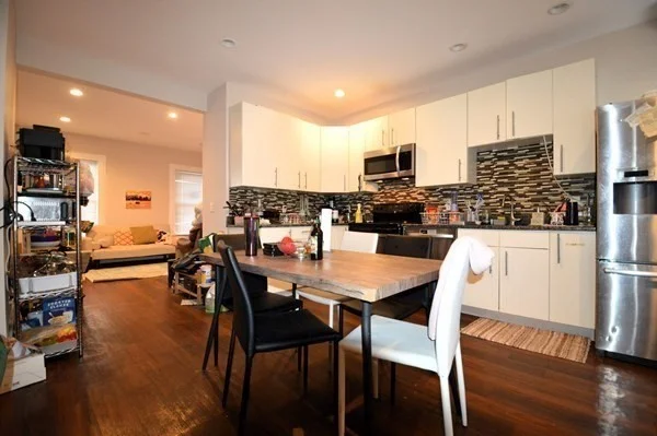 5 bed, 2 bath apartment for rent at 15 Mackin St Unit 17, Brighton — photo 3 of 9