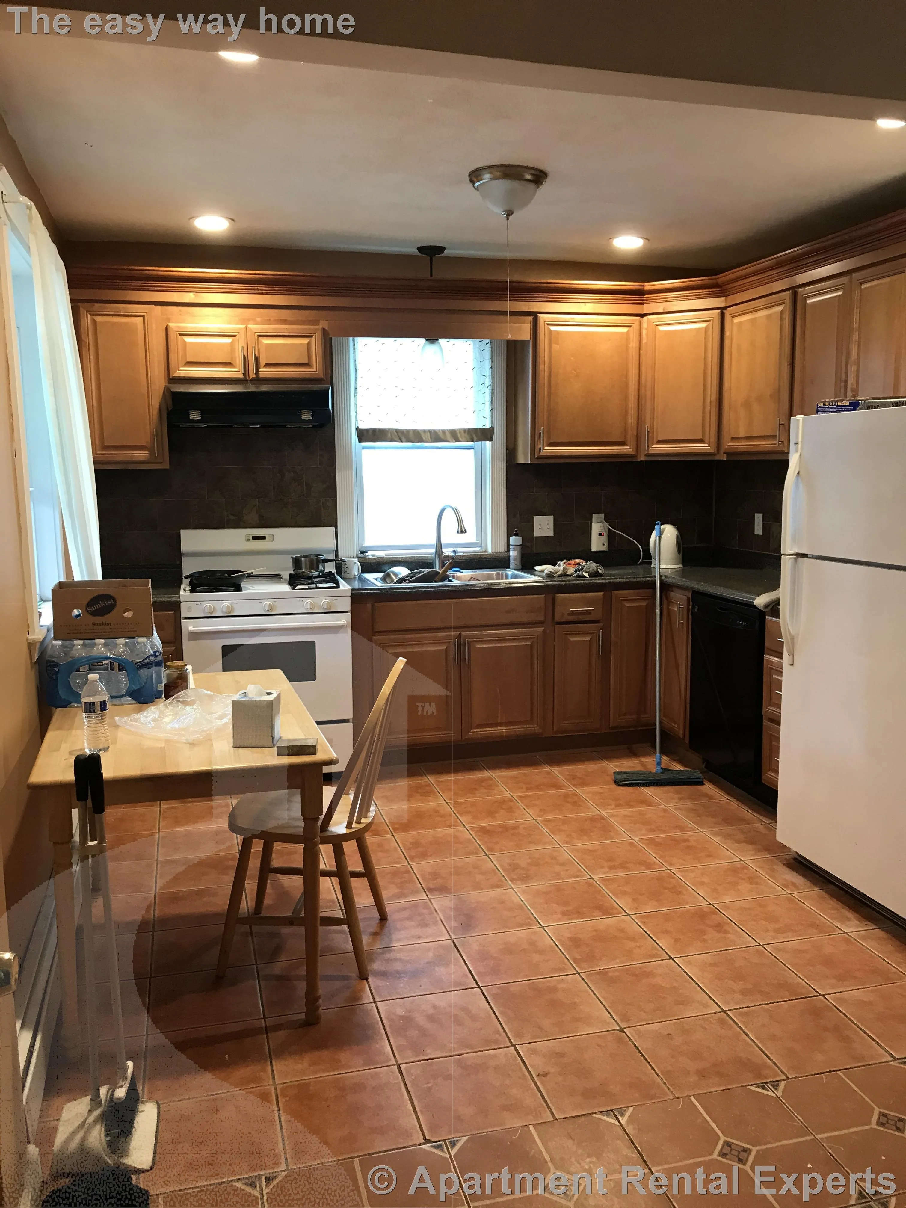 3 bed, 1 bath apartment for rent at 15 Magnus Ave Unit 2, Union Square — photo 2 of 10