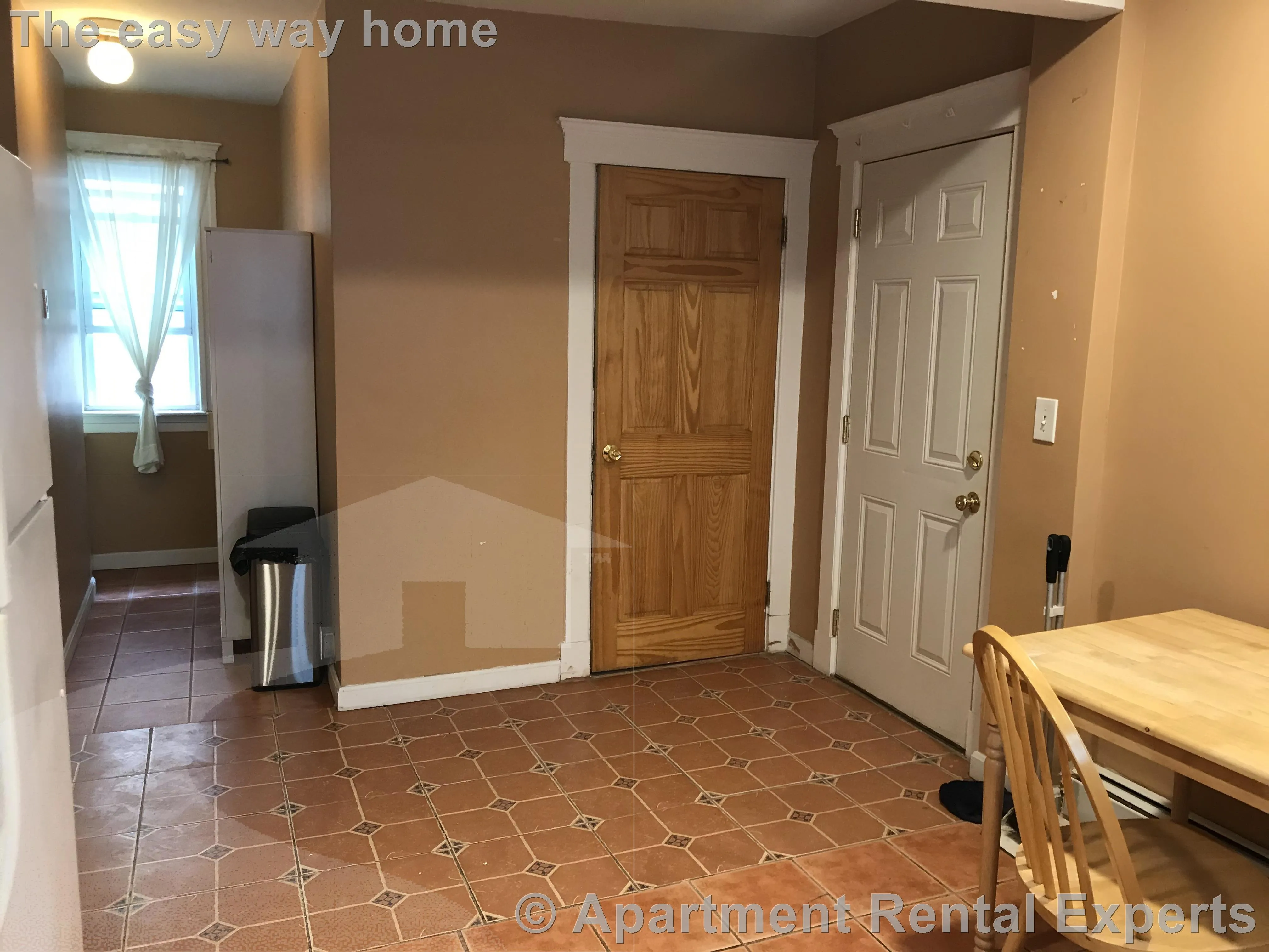 3 bed, 1 bath apartment for rent at 15 Magnus Ave Unit 2, Union Square — photo 3 of 10