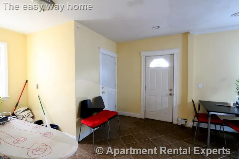 3 bed, 1 bath apartment for rent at 15 Magnus Ave Unit 3, Union Square — photo 18 of 20