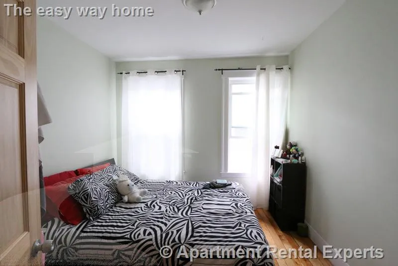 3 bed, 1 bath apartment for rent at 15 Magnus Ave Unit 3, Union Square — photo 13 of 20