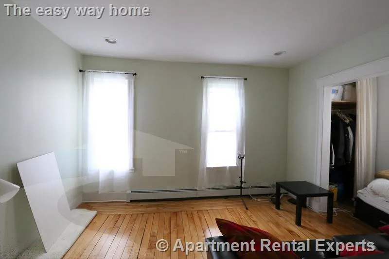 3 bed, 1 bath apartment for rent at 15 Magnus Ave Unit 3, Union Square — photo 6 of 20